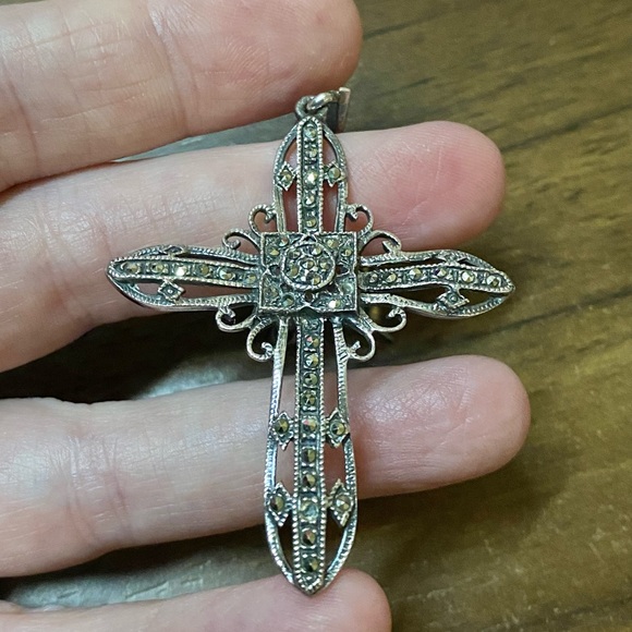 Vintage Marcasite Filigree Cross Pendant and Earrings Set - Picture 3 of 9
